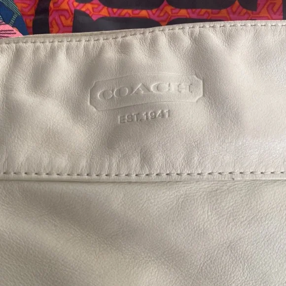 cream coach bag - Picture 2 of 4